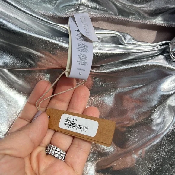 SKIMS METALLIC SWIM SARONG MINI SKIRT - Picture 3 of 15